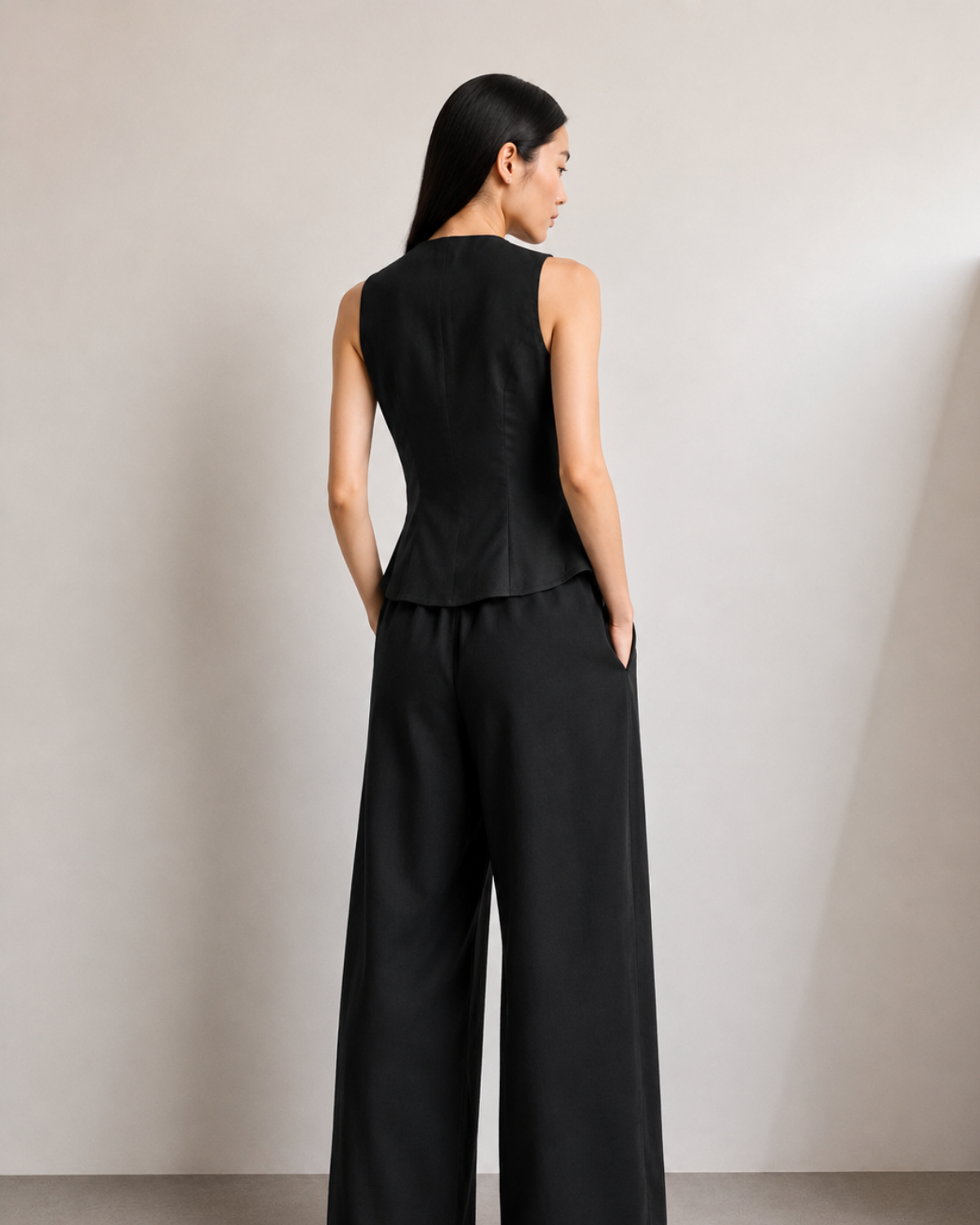 Akila Linen Vest