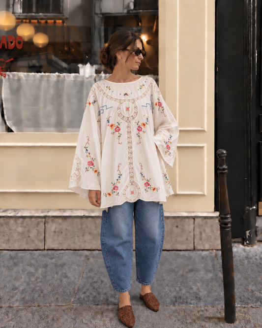 Vestido capa upcycling bordado