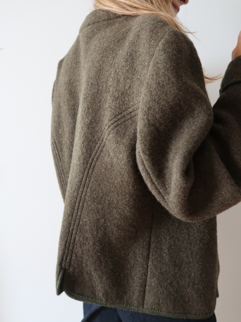 Chaqueta austriaca verde oliva — Lana virgen