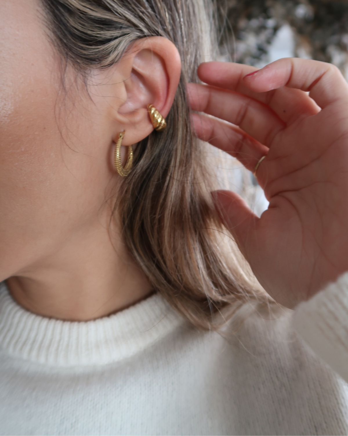 Croissant ear cuff