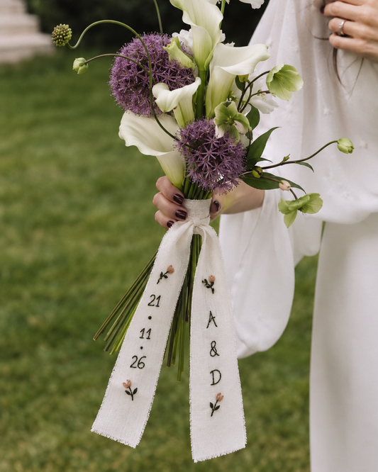Lazo de novia personalizado con bordado