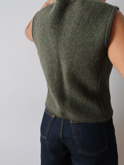 Chaleco austriaco de lana virgen verde oliva