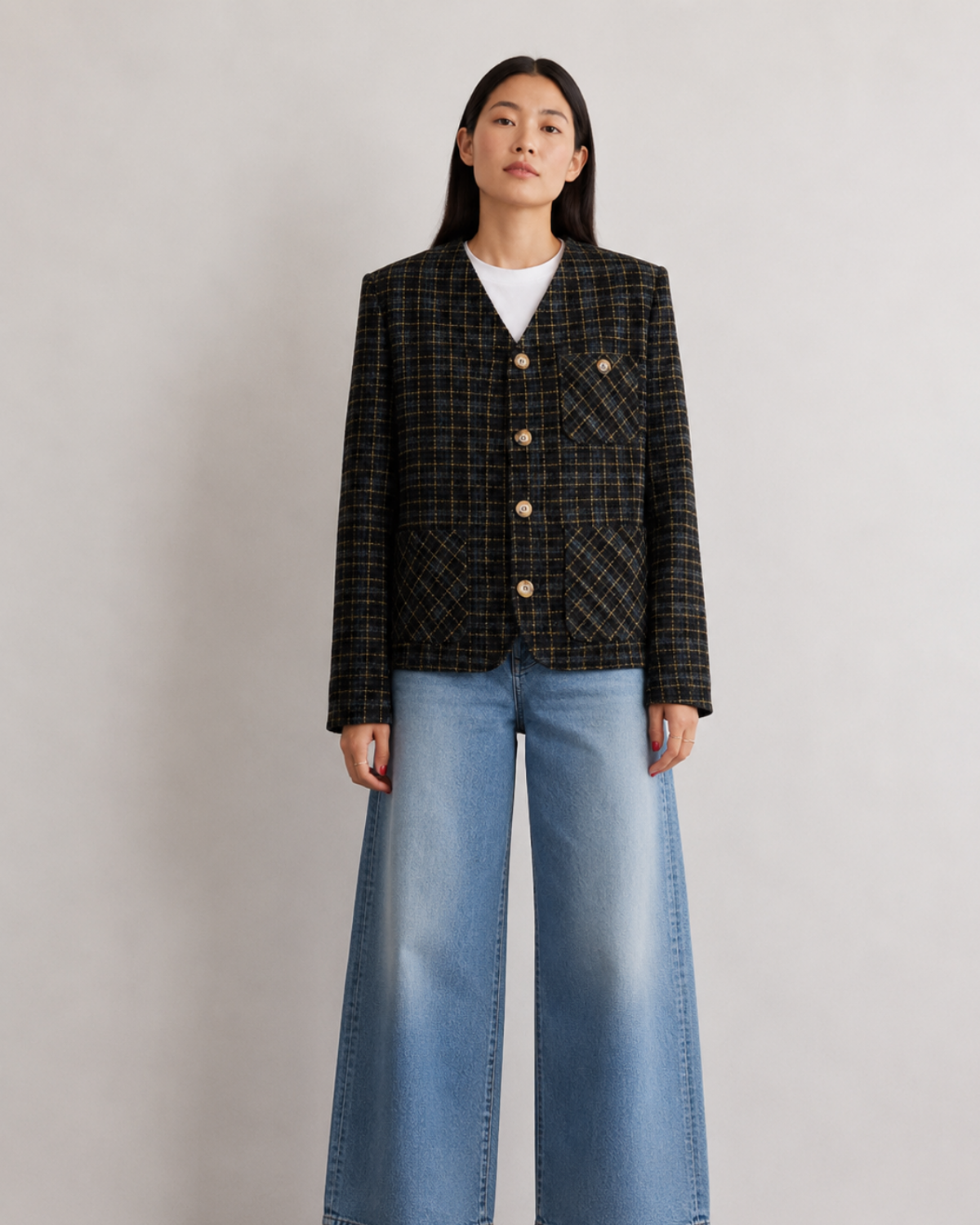 chaqueta vintage cuadros oscuros con botones dorados