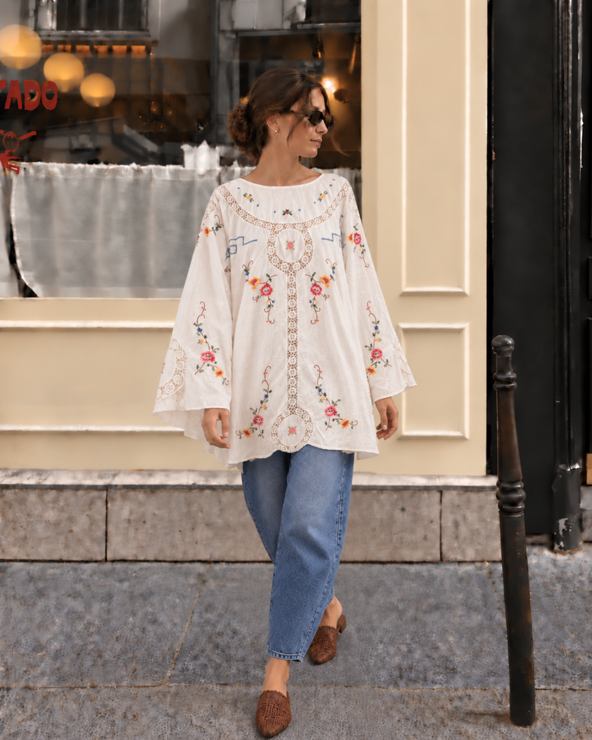 Vestido capa upcycling bordado