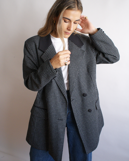 Blazer vintage negro con cuadro fino