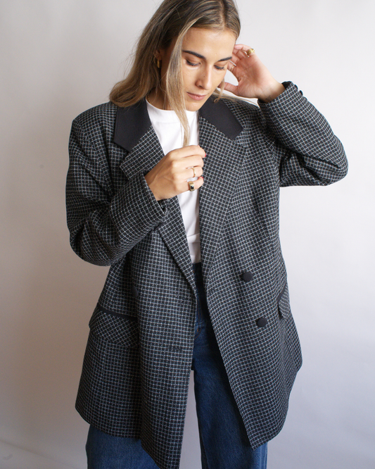 Blazer vintage negro con cuadro fino
