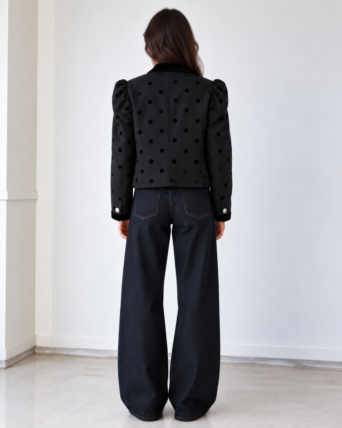 Chaqueta austriaca negra con lunares de terciopelo — estilo años 80