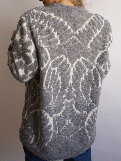 Chaqueta de punto gris botones joya